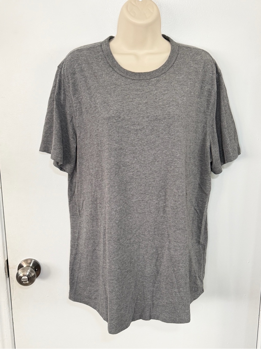 Men's Crew Neck T-Shirt in Gray L